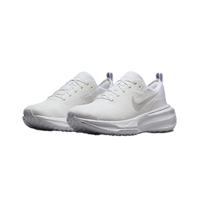 6.30-Bonnie-Wyrick--Cut-Out-Website-Products-BlogTray-Running_0005_NIKE+ZOOMX+INVINCIBLE+RUN+FK+3